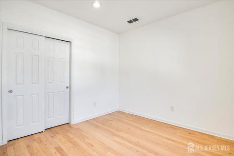 23 Carlton Street Edison NJ 08837