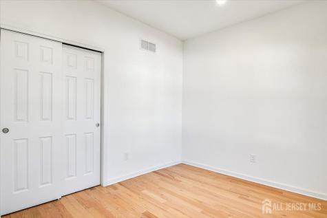 23 Carlton Street Edison NJ 08837
