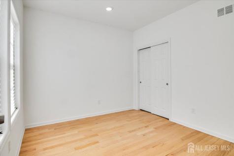 23 Carlton Street Edison NJ 08837