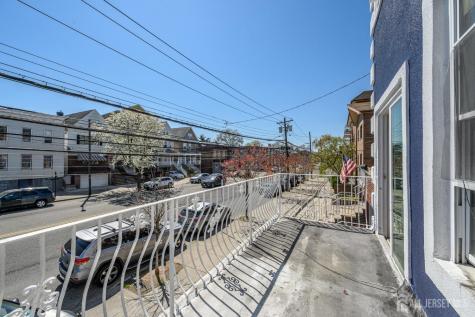 661 Kennedy Boulevard Bayonne NJ 07002
