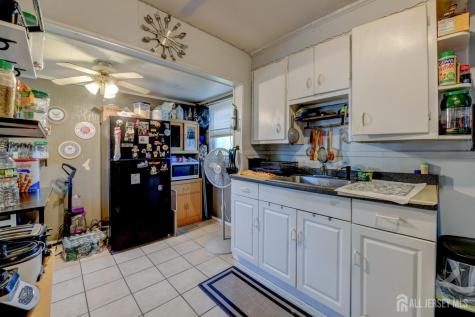 51 Jeanette Street Carteret NJ 07008