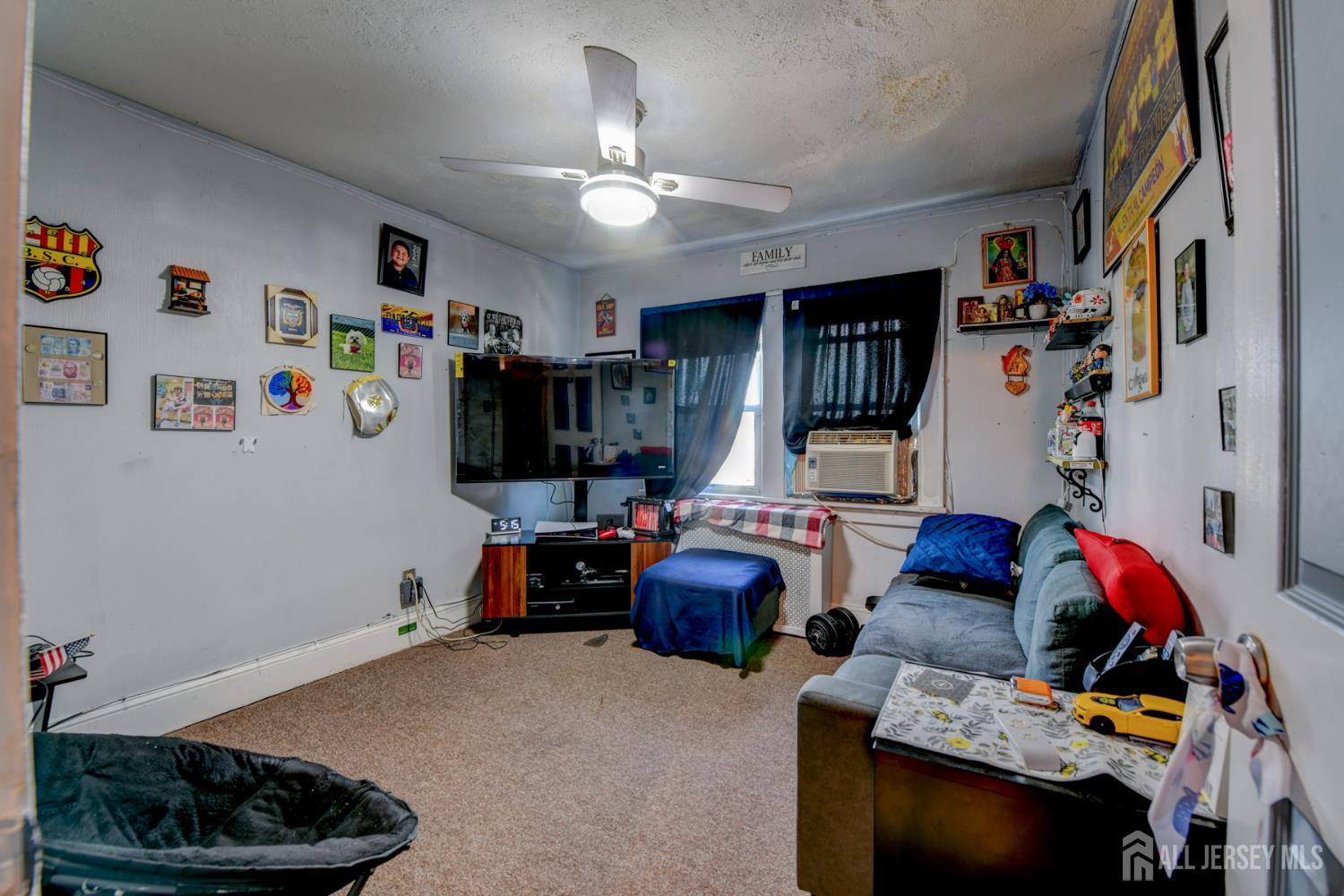 51 Jeanette Street Carteret NJ 07008