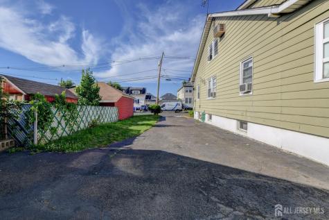 51 Jeanette Street Carteret NJ 07008