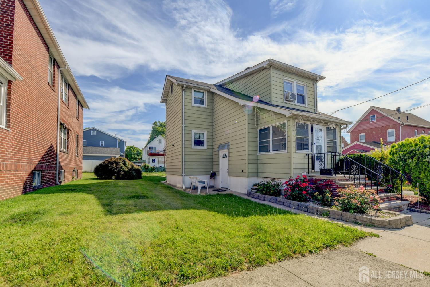 51 Jeanette Street Carteret NJ 07008