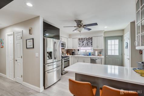 7 Myrtle Avenue Metuchen NJ 08840