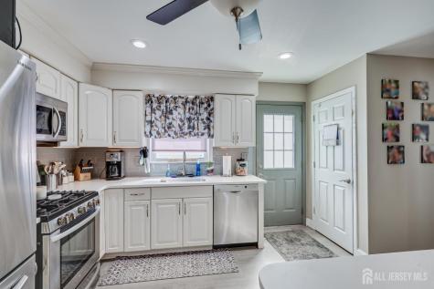 7 Myrtle Avenue Metuchen NJ 08840