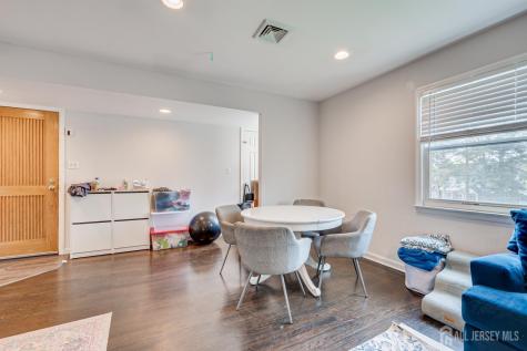 7 Myrtle Avenue Metuchen NJ 08840