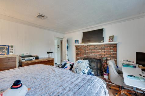 7 Myrtle Avenue Metuchen NJ 08840