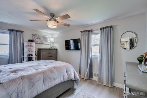 7 Myrtle Avenue Metuchen NJ 08840