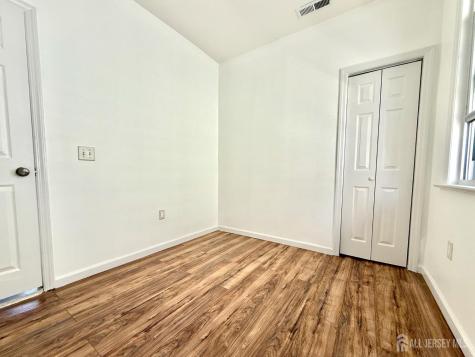 204 Baltimore Avenue Hillside NJ 07205