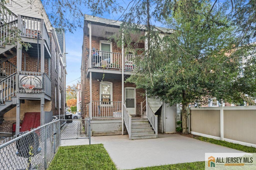 562 Jacques Street Perth Amboy NJ 08861