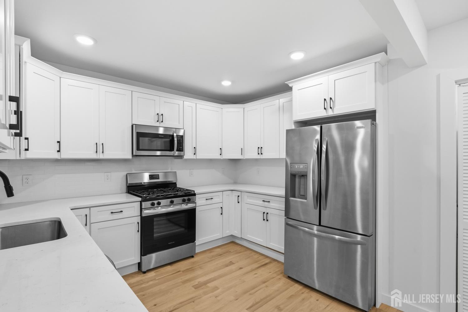 48 5 Th Street Fords NJ 08863