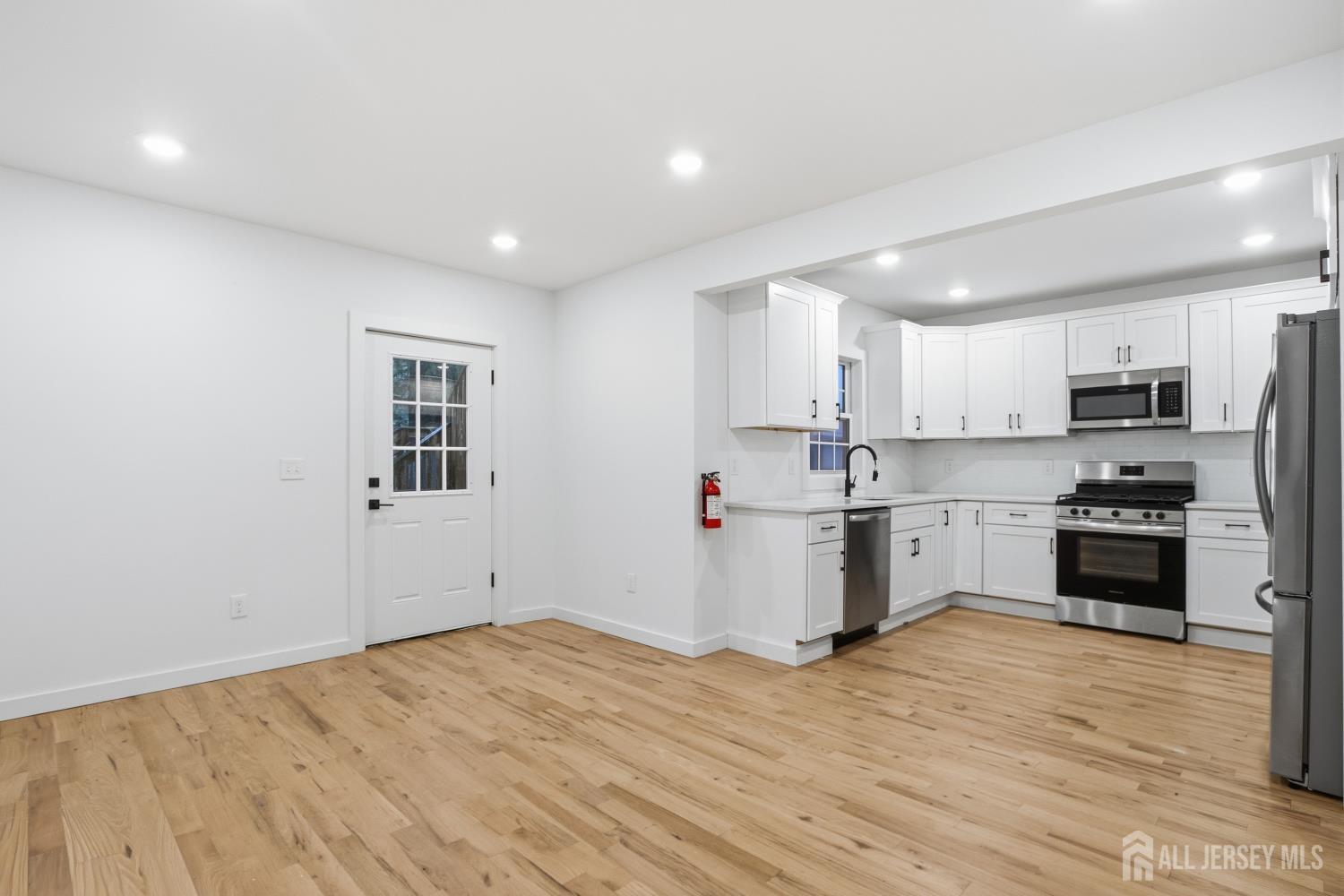 48 5 Th Street Fords NJ 08863