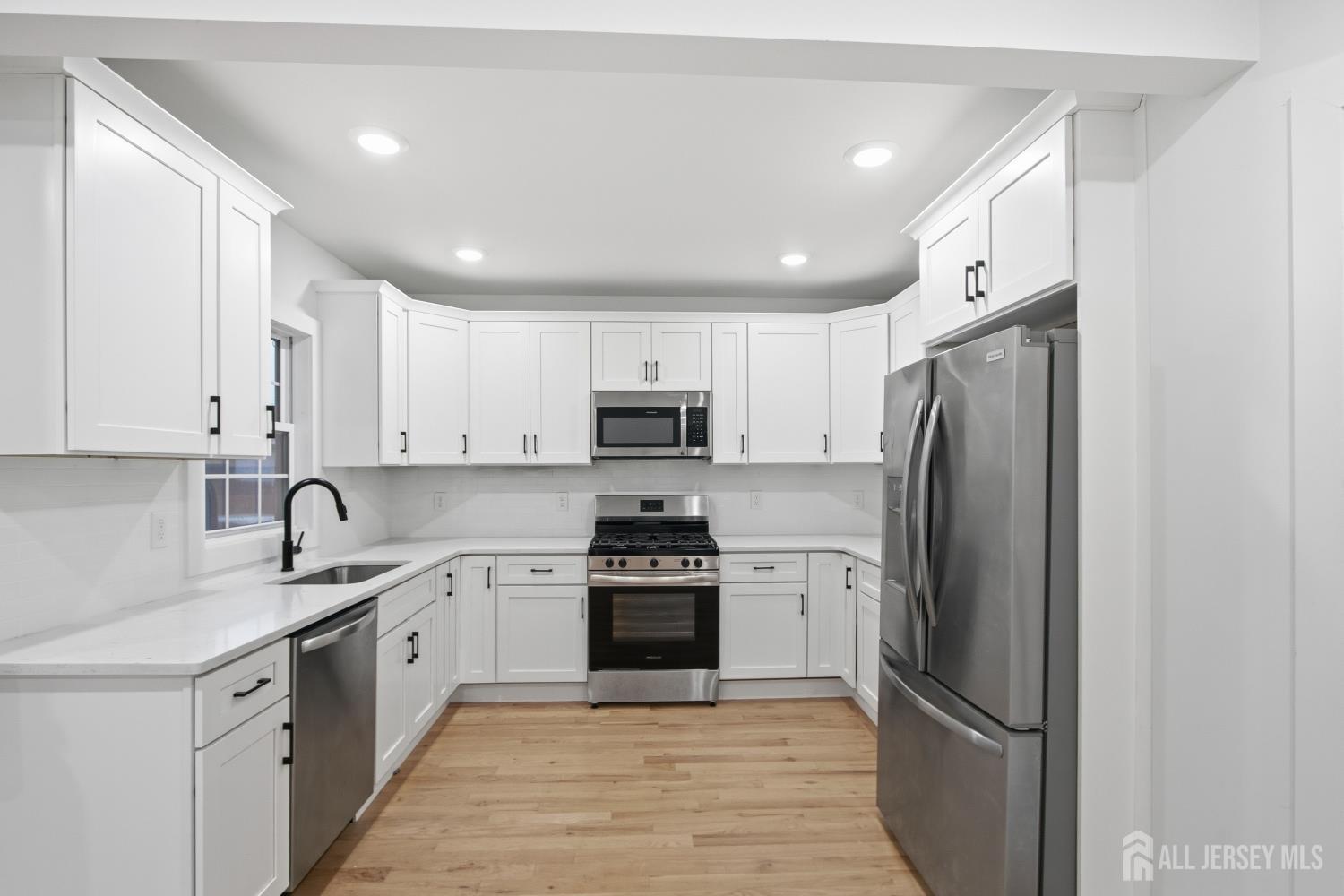 48 5 Th Street Fords NJ 08863