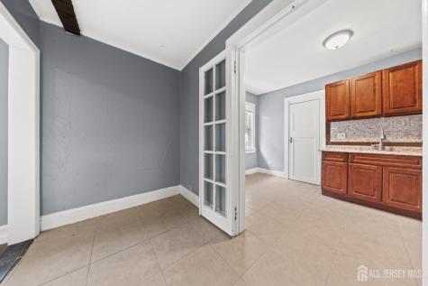 700-702 Park Avenue Elizabeth NJ 07208
