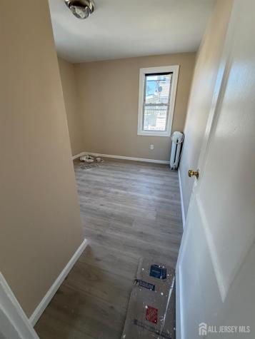 924 Monroe Avenue Elizabeth NJ 07201