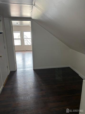 924 Monroe Avenue Elizabeth NJ 07201