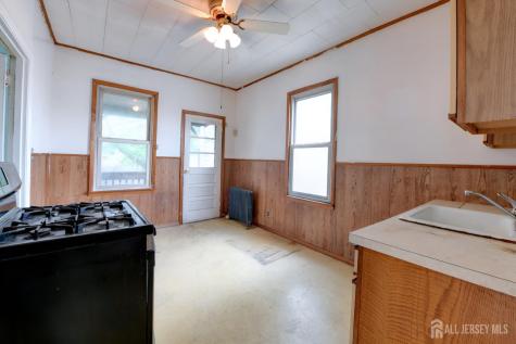 110 W 16 Street Linden NJ 07036