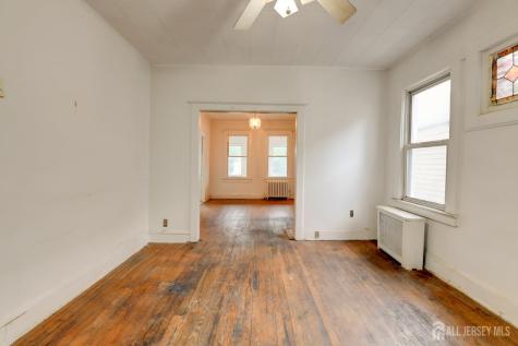 110 W 16 Street Linden NJ 07036