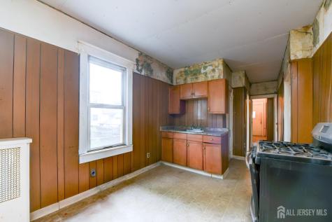110 W 16 Street Linden NJ 07036