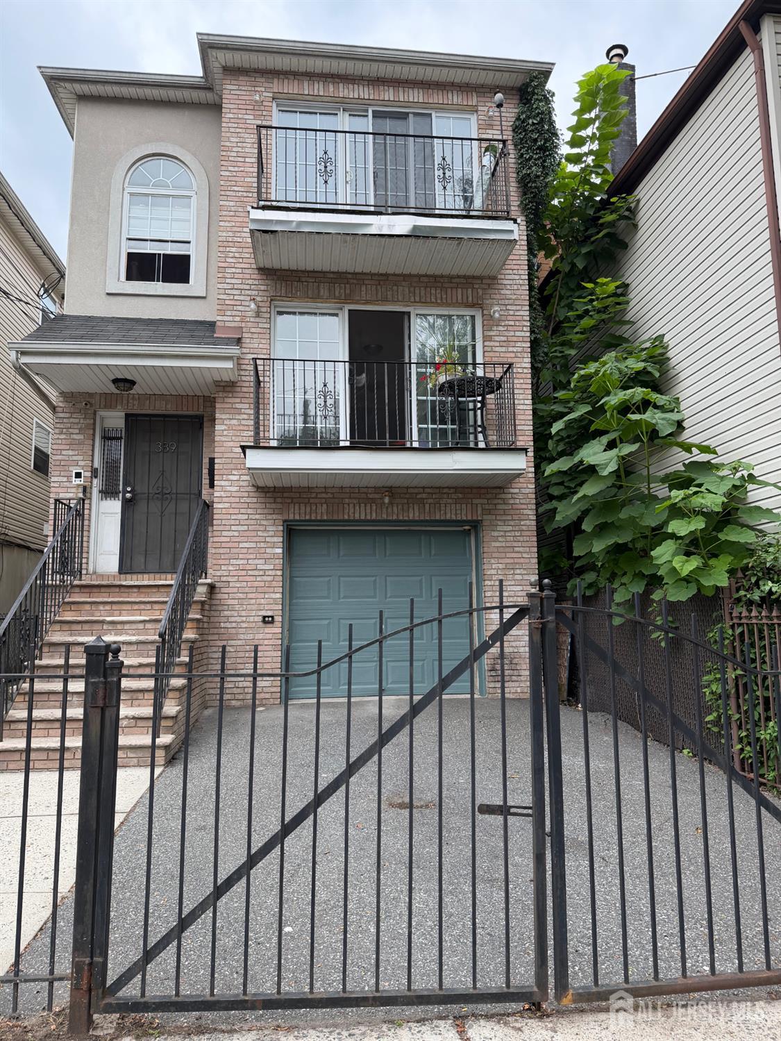 389 21st Street Irvington NJ 07111