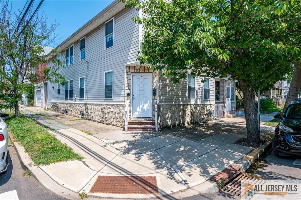 71 Erie Street Elizabeth NJ 07206