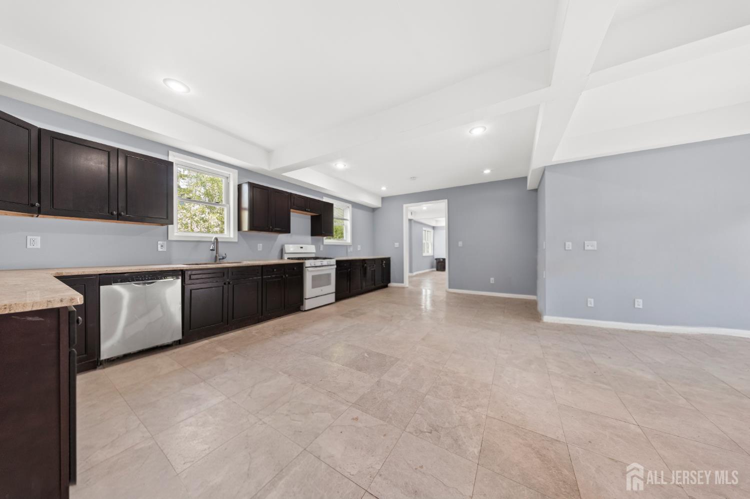 700-702 Park Avenue Elizabeth NJ 07208