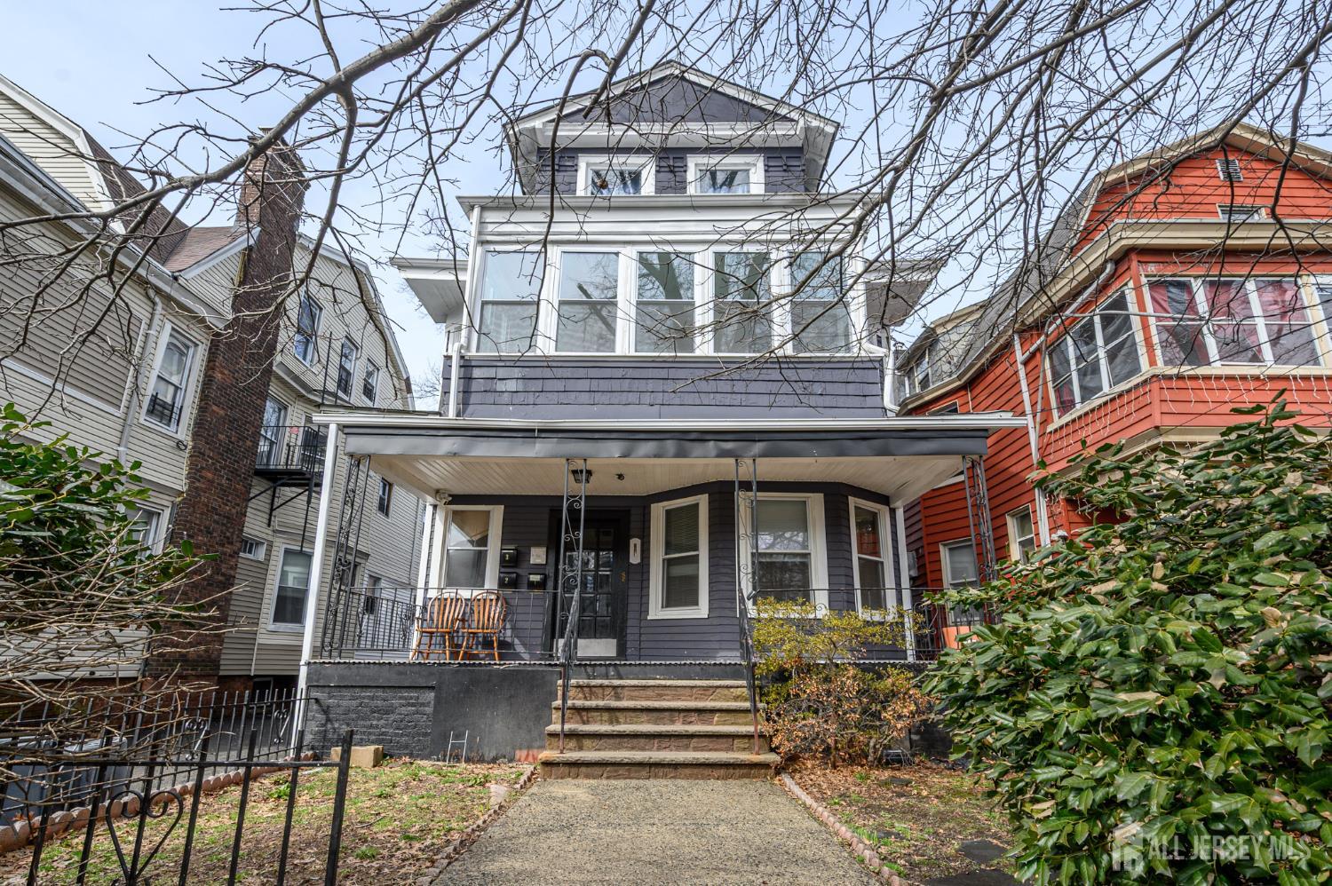 1053 Hunterdon Street Newark NJ 07112