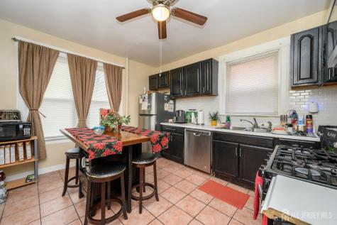 1053 Hunterdon Street Newark NJ 07112