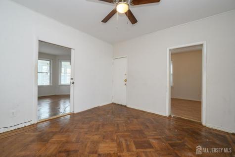 1053 Hunterdon Street Newark NJ 07112