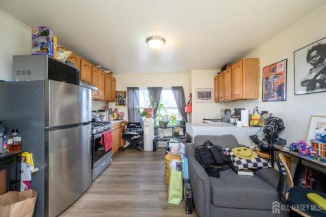 1053 Hunterdon Street Newark NJ 07112