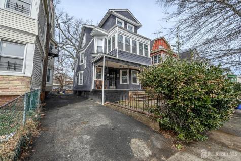 1053 Hunterdon Street Newark NJ 07112