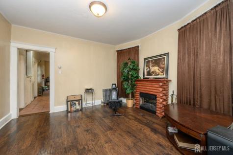 1053 Hunterdon Street Newark NJ 07112