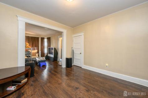 1053 Hunterdon Street Newark NJ 07112