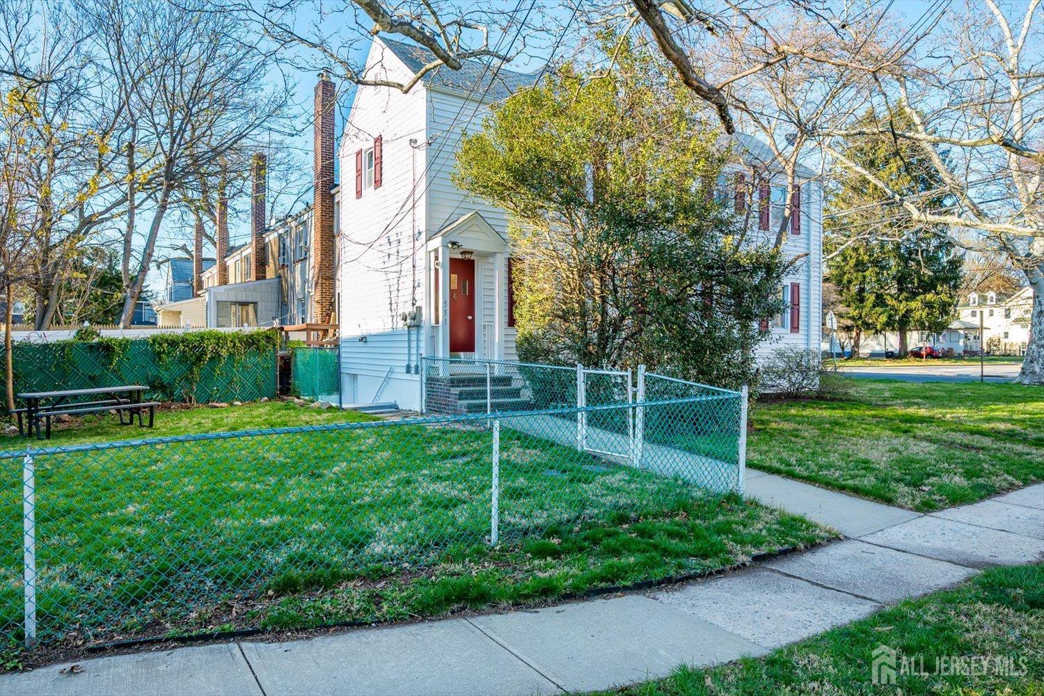 551 Main Street Metuchen NJ 08840