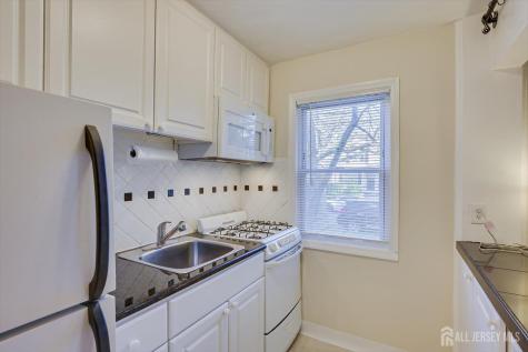 551 Main Street Metuchen NJ 08840