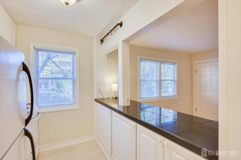 551 Main Street Metuchen NJ 08840