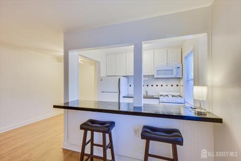 551 Main Street Metuchen NJ 08840