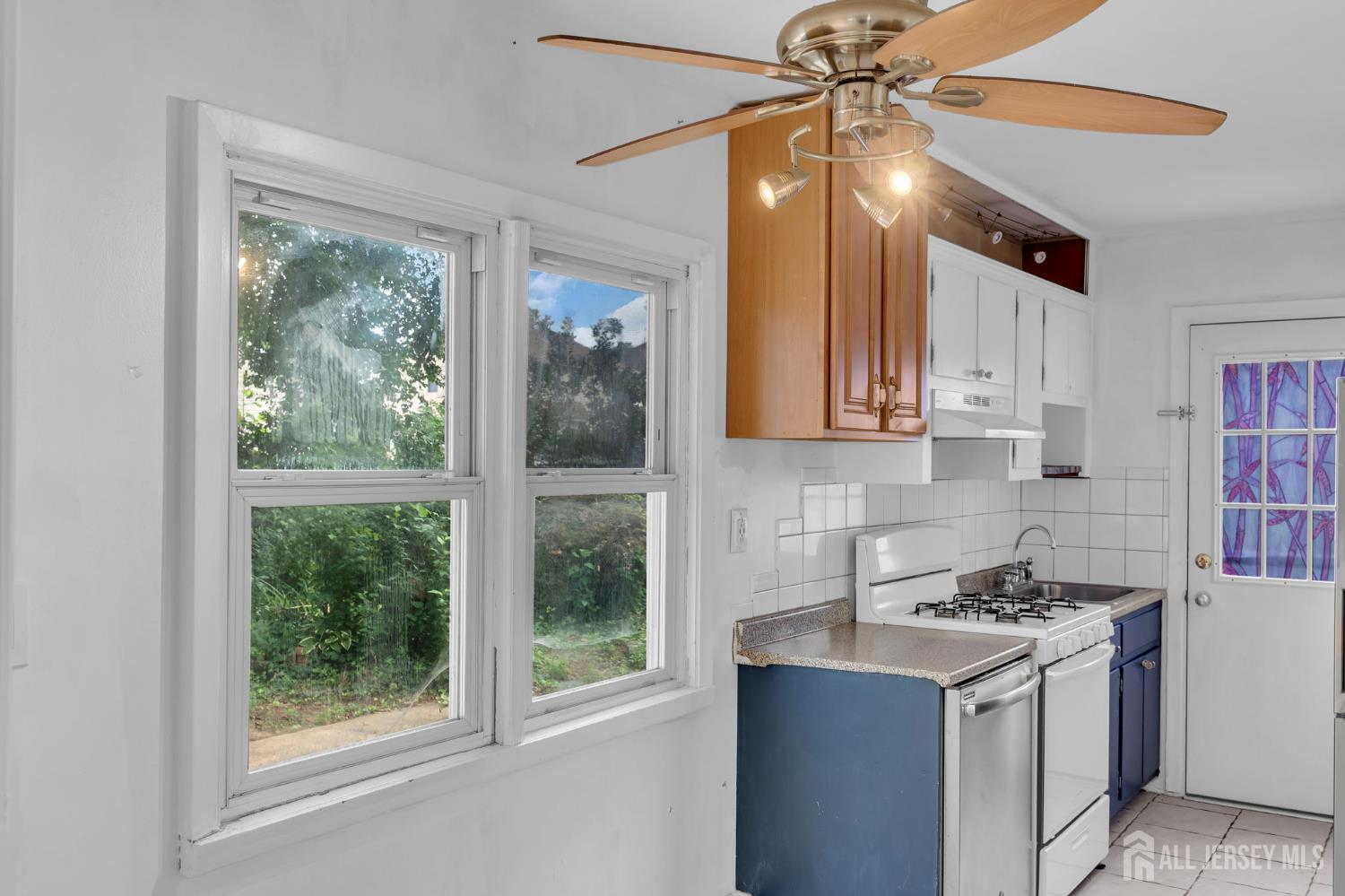719 Cliffwood Avenue Keyport NJ 07735