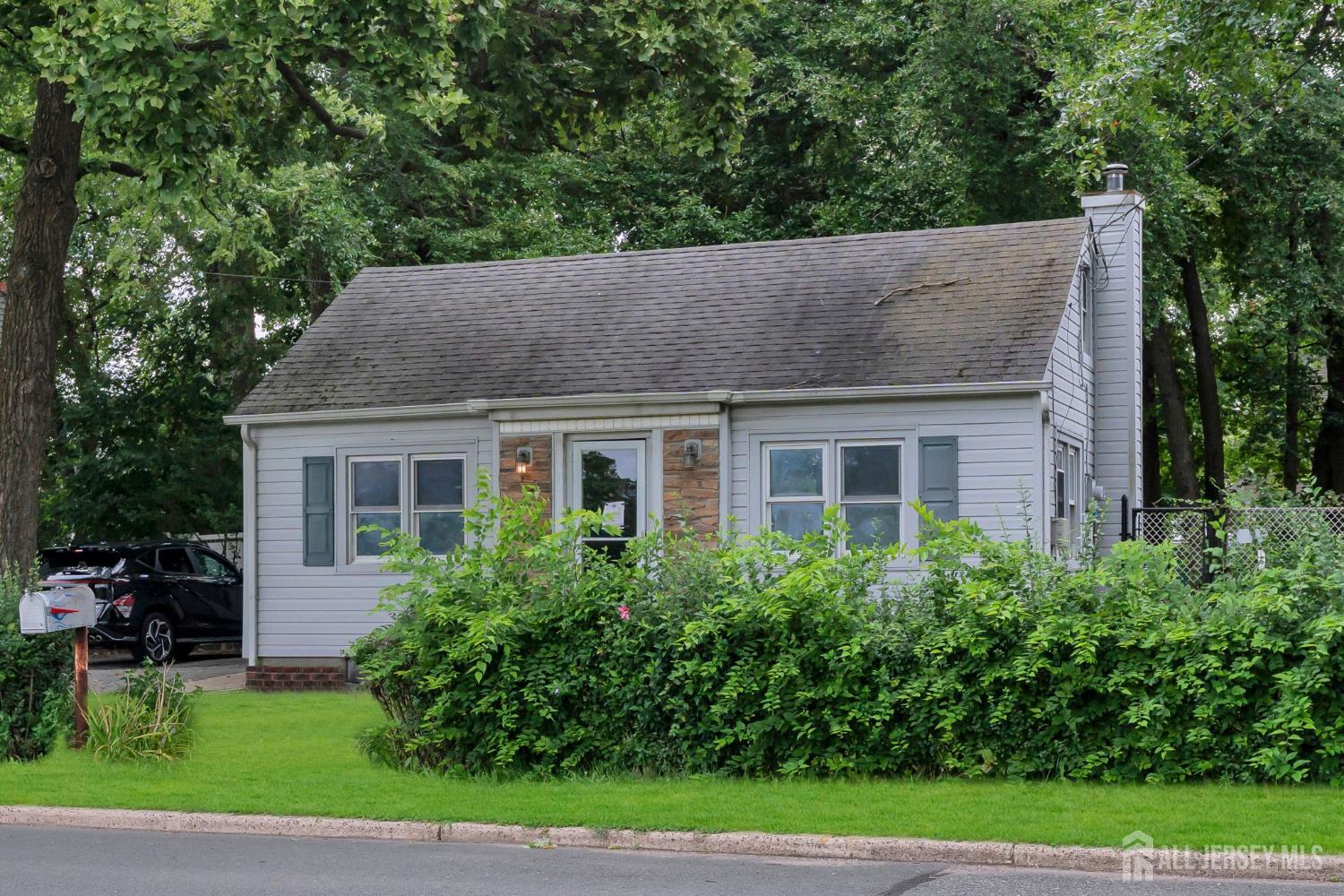 719 Cliffwood Avenue Keyport NJ 07735