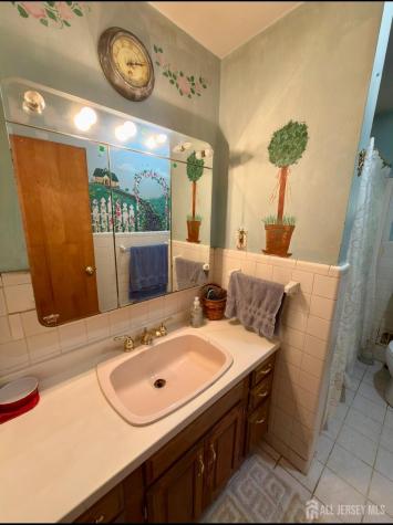 24 Beardslee Road Franklin Twsp NJ 08844