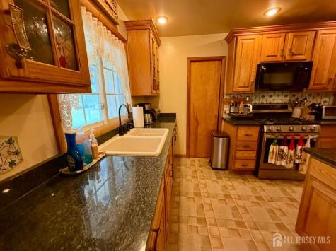 24 Beardslee Road Franklin Twsp NJ 08844