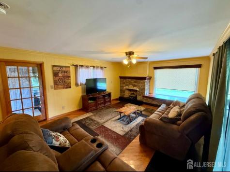 24 Beardslee Road Franklin Twsp NJ 08844