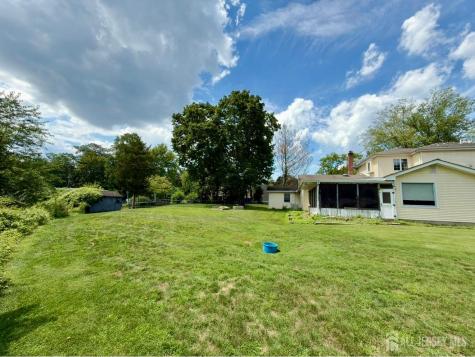 24 Beardslee Road Franklin Twsp NJ 08844
