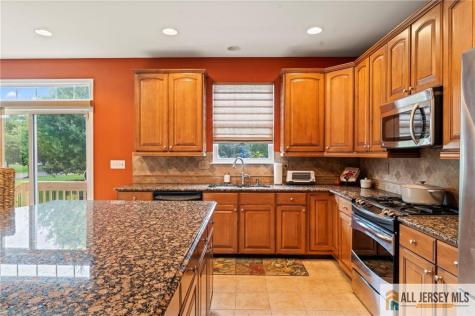 237 Leffler Circle Florence NJ 08518