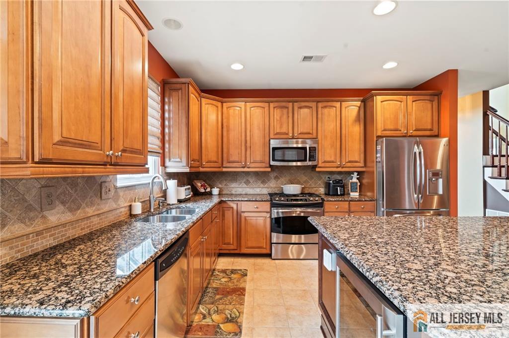 237 Leffler Circle Florence NJ 08518