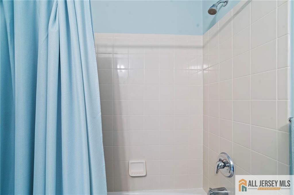237 Leffler Circle Florence NJ 08518