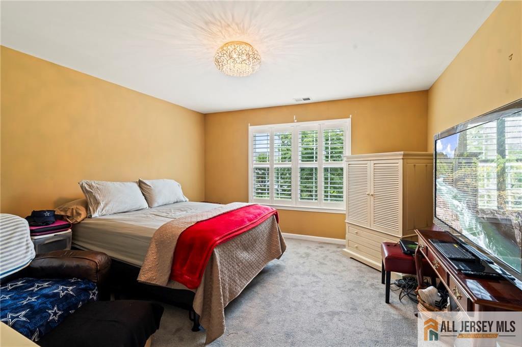 237 Leffler Circle Florence NJ 08518