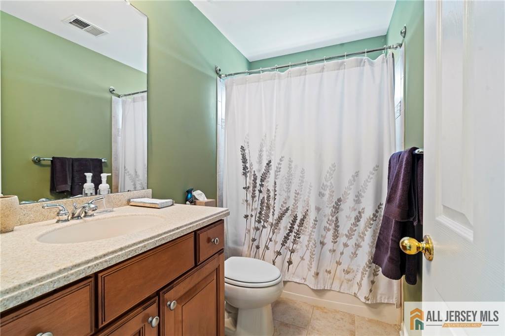 237 Leffler Circle Florence NJ 08518
