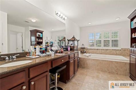 237 Leffler Circle Florence NJ 08518
